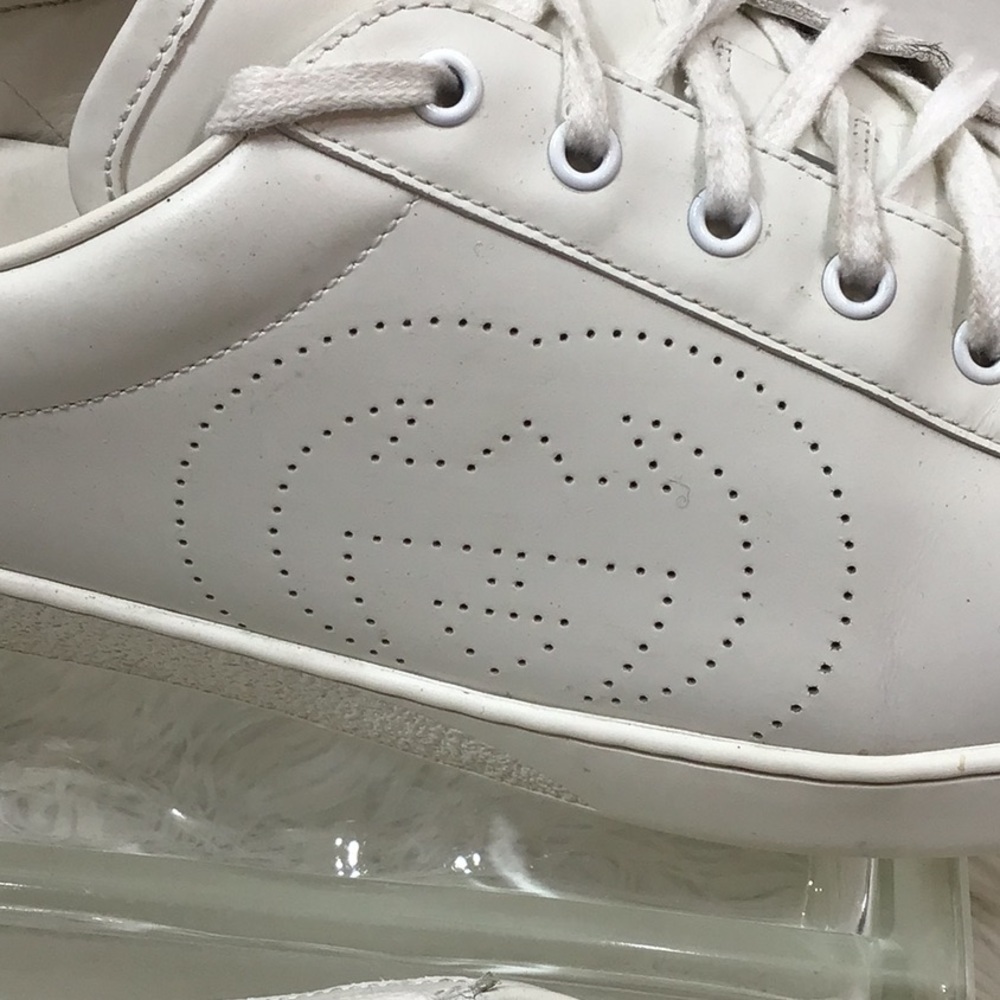 Gucci mens Ace White Leather Sneakers - Picture 6 of 12